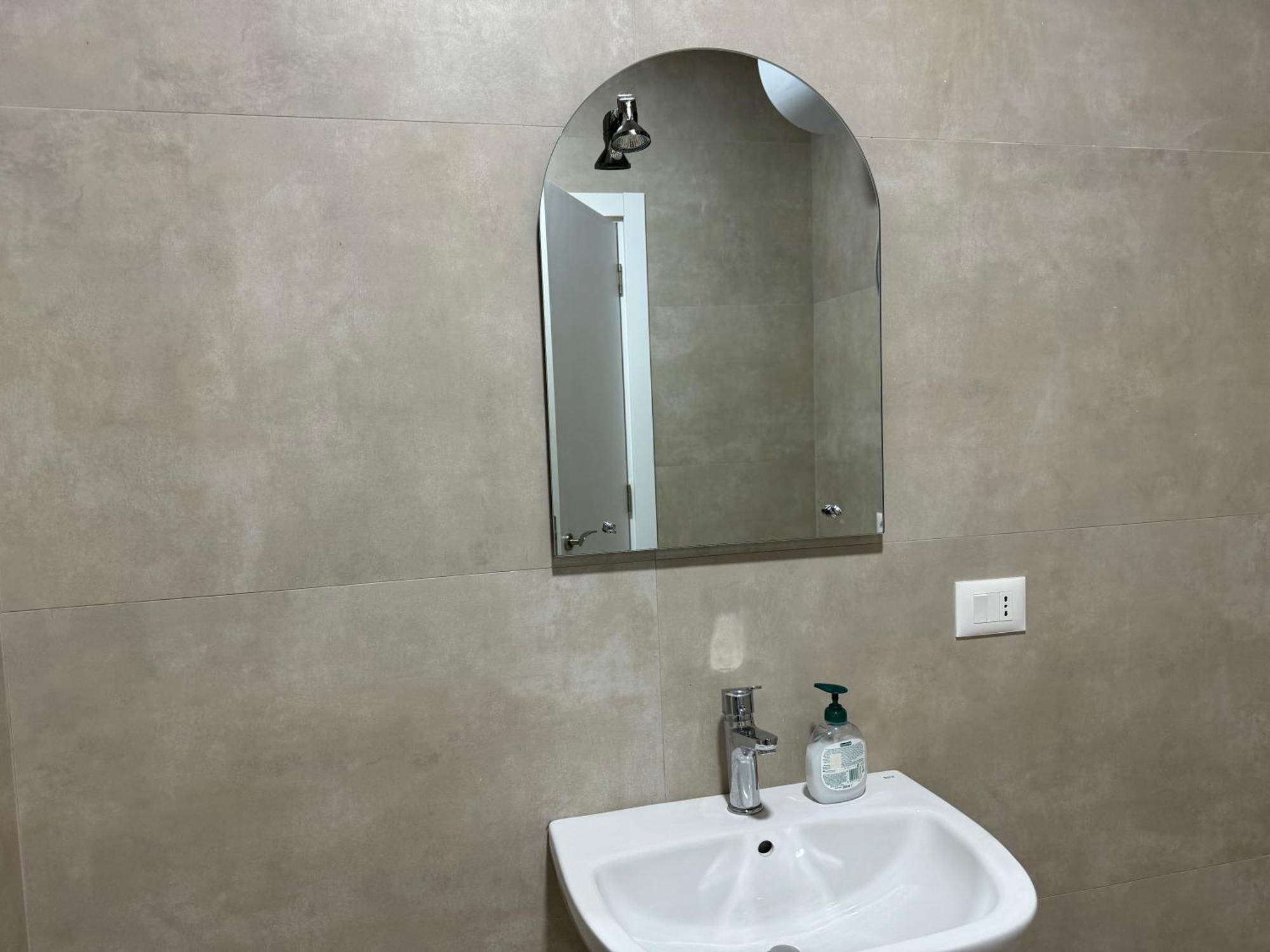 Cc Comfort Apartment Tirana Esterno foto